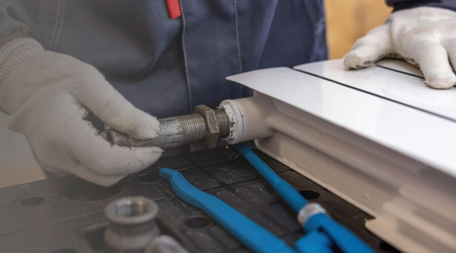 Expert burst pipe repair services in Carlton, PA